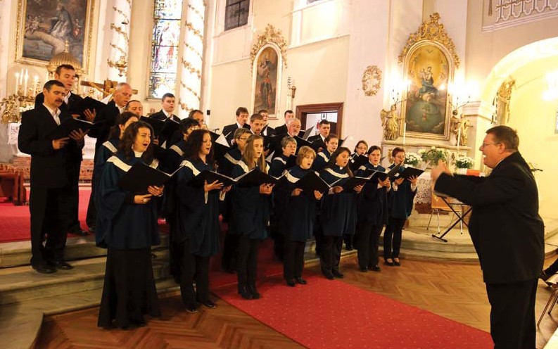 Fellépett a házigazda, a Musica Sacra Kamarakórus, Rózsa Imre vezényletével