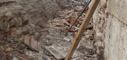Au început lucrările de restaurare la ansamblul bisericii și mănăstirii romano-catolice din Vințu de Jos