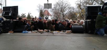 We Don`t Abandon the School!