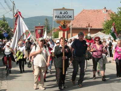 „Tegyetek meg mindent, amit mond” (Jn 2,5)